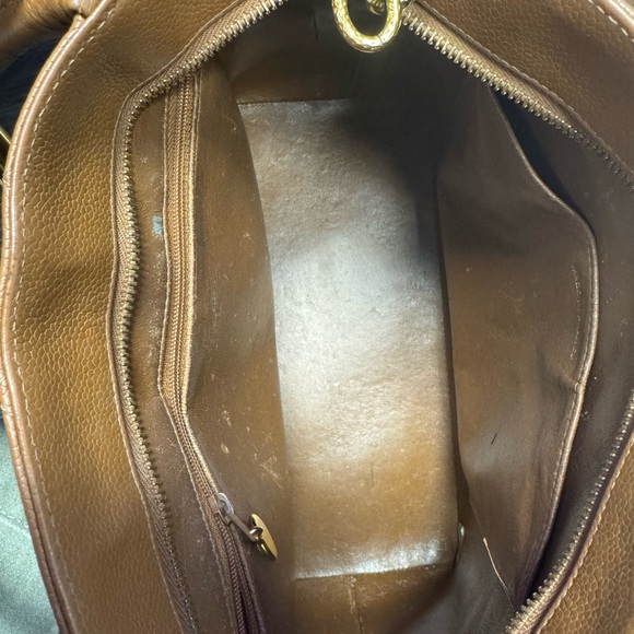 AUTHENTIC Chanel Caviar Leather Medallion Tote - Picture 3 of 12